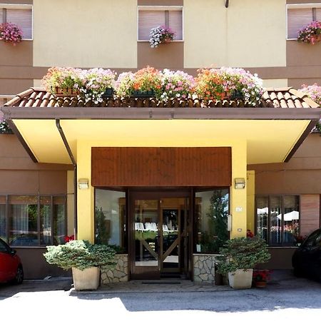 Family Hotel Como Rivisondoli Ngoại thất bức ảnh